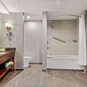 Suite Two Double Beds Non-Smoking